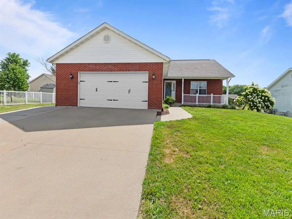 1108 Oakwood Lane, Silver Creek Crossing